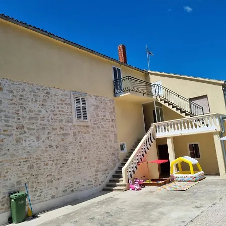 Barbarosa Apartman *